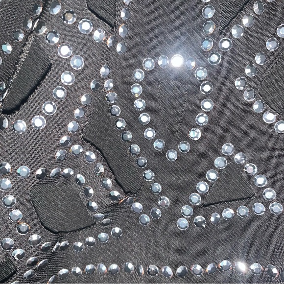 Venus Black One Shoulder Cut Out Asymmetrical Top Size Medium | item #285 - Picture 5 of 12